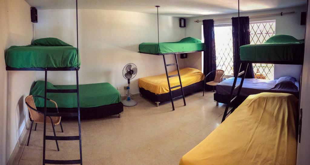 Blackpine Hostel Medellín Szoba fotó